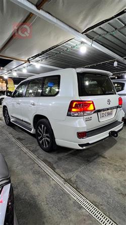 تويوتا لاندكروزر